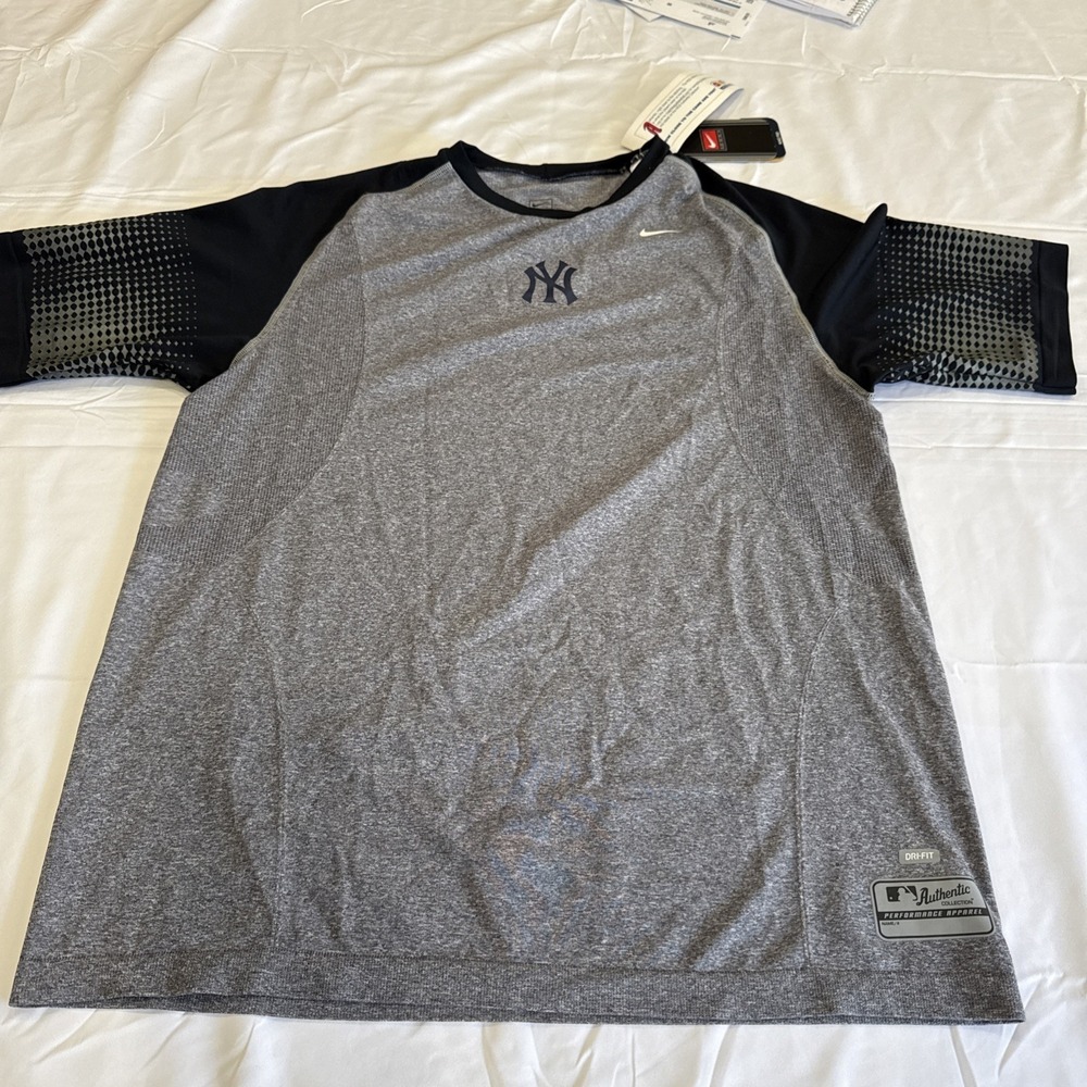 Nike Authentic Collection New York Yankees Dri Fit Shirt Size Medium New